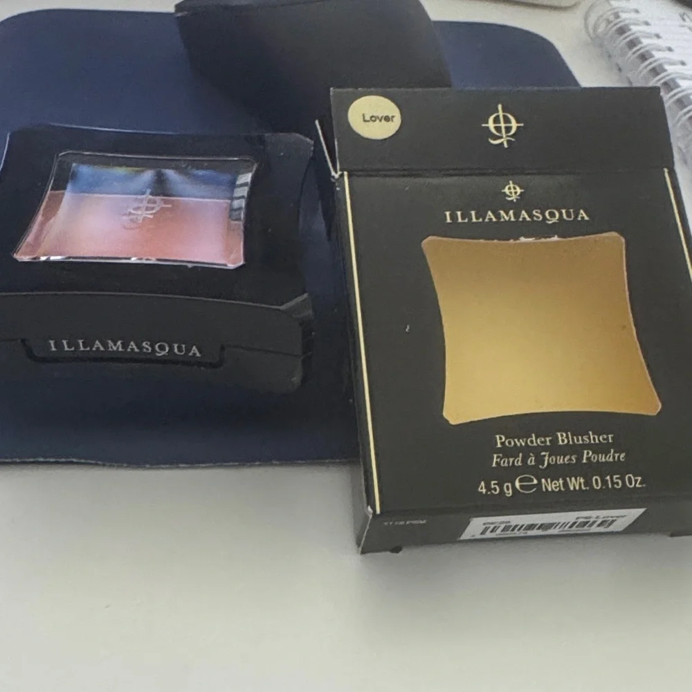 Illamasqua Powder Blusher in Lover NWT